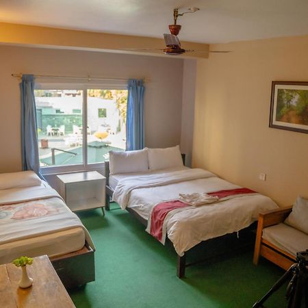 Nepali Cottage Guest House Pokhara Extérieur photo