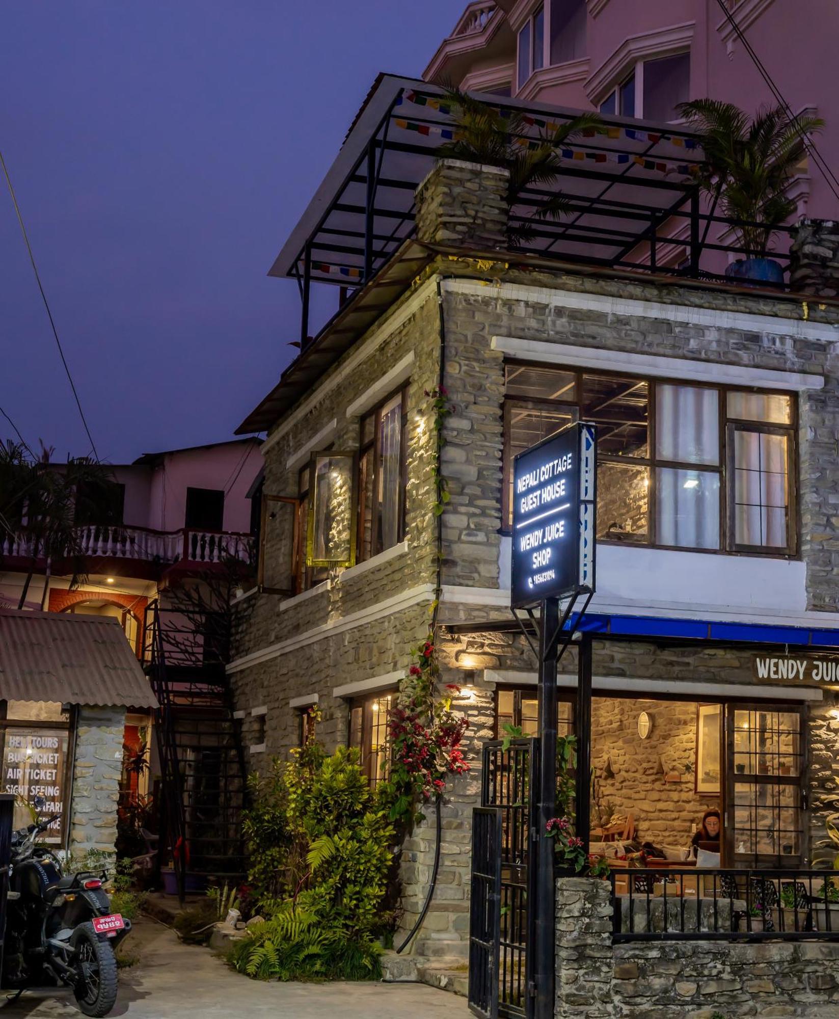 Nepali Cottage Guest House Pokhara Extérieur photo